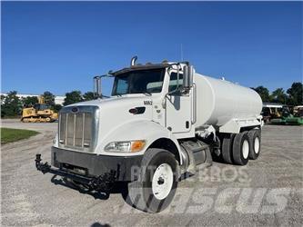 Peterbilt 348 水車