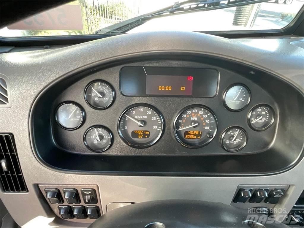 Peterbilt 348 運油車