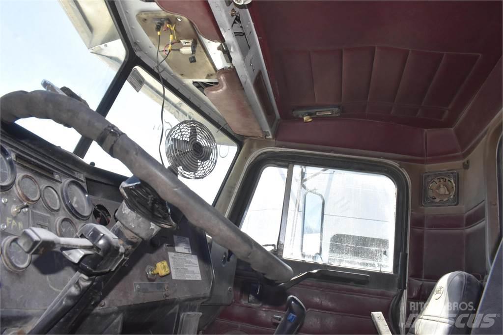Peterbilt 357 傾卸式卡車