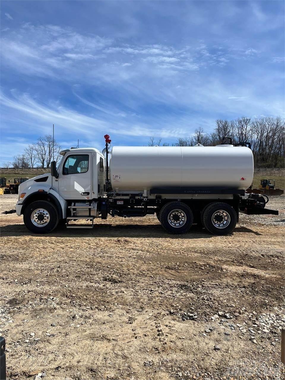 Peterbilt 548 其他
