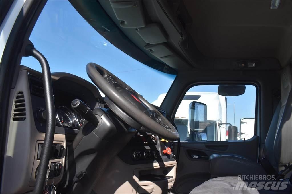 Peterbilt 567 傾卸式卡車