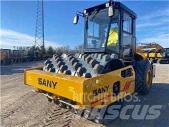 Sany SSR120C-8 雙輪滾壓機