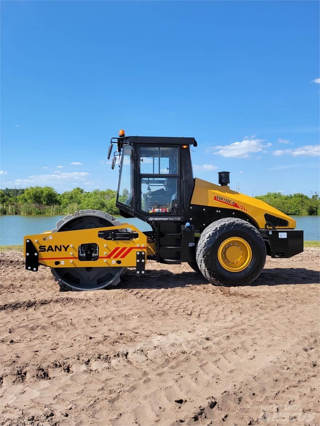 Sany SSR120C-8 雙輪滾壓機