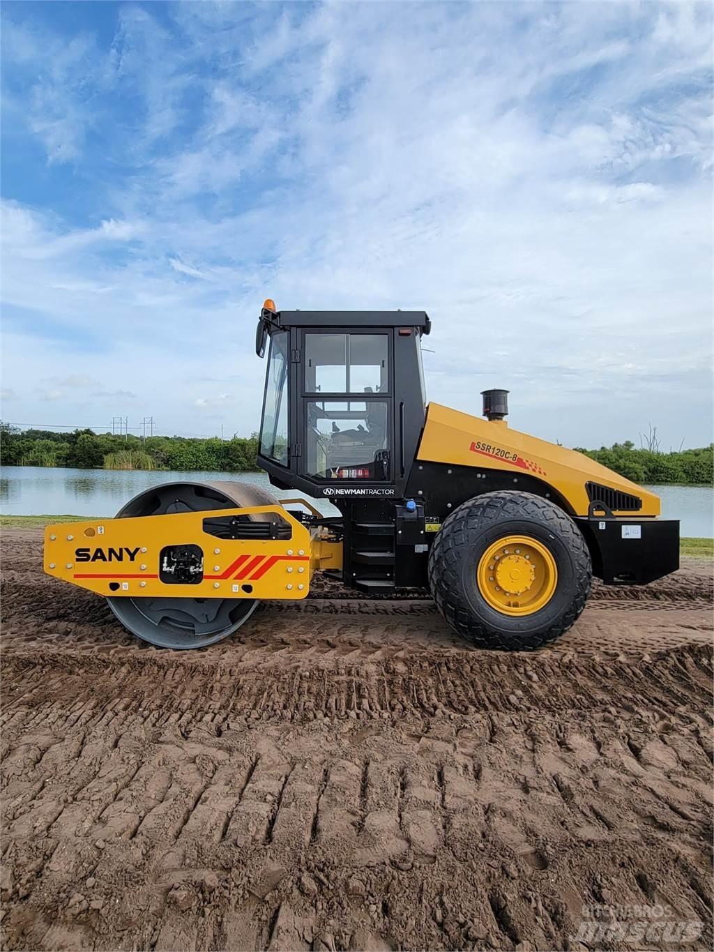 Sany SSR120C-8 雙輪滾壓機