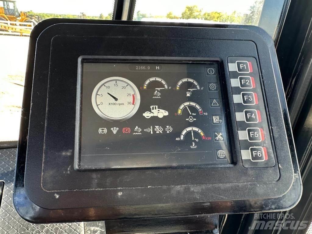 Sany SSR120C-8 雙輪滾壓機