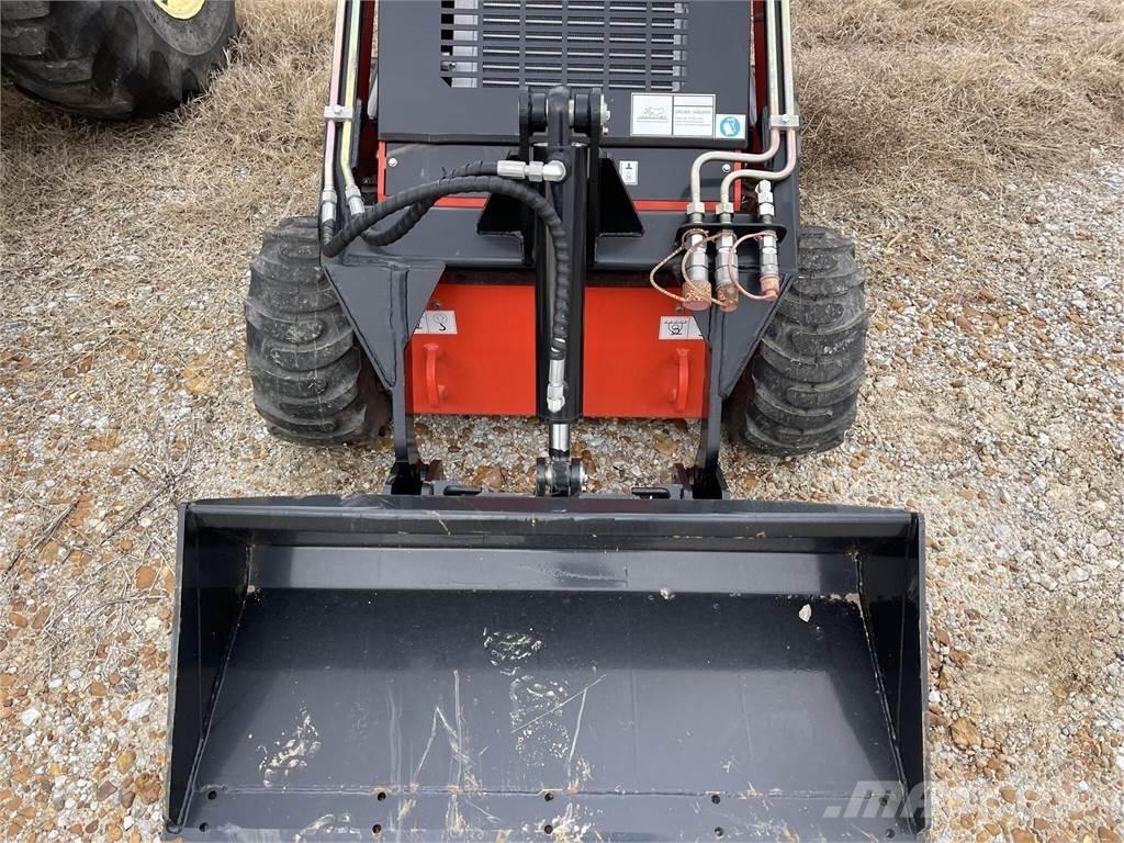  SDLOOL SL380 滑移轉向裝載機
