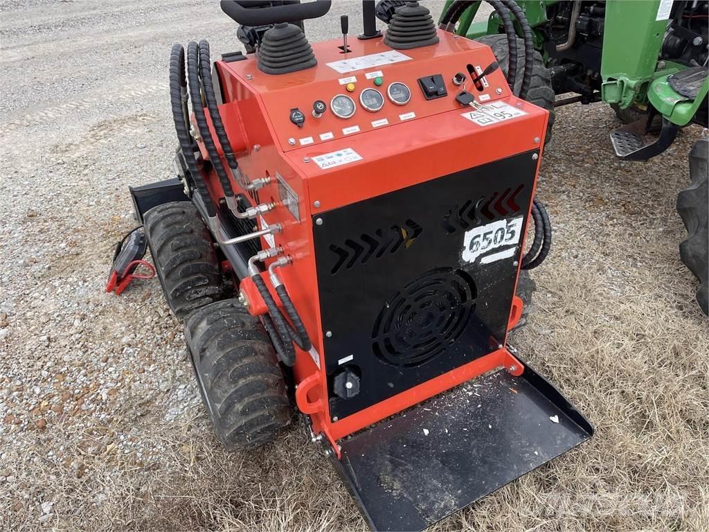  SDLOOL SL380 滑移轉向裝載機