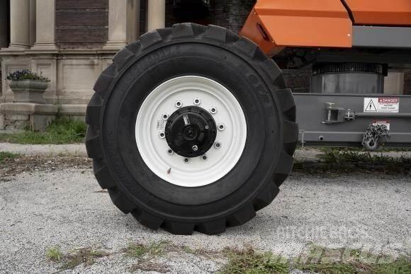 Snorkel TB126J 伸縮臂高空作業車