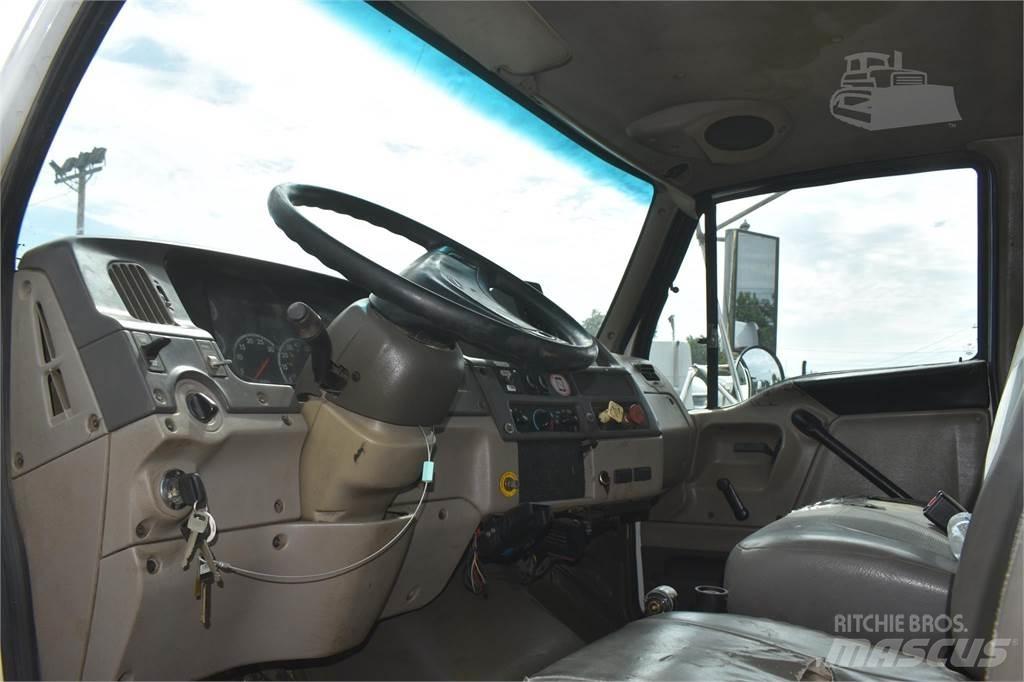 Sterling ACTERRA 傾卸式卡車