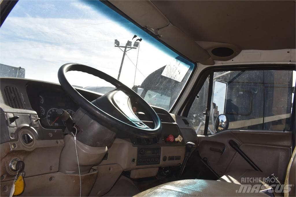 Sterling ACTERRA 傾卸式卡車