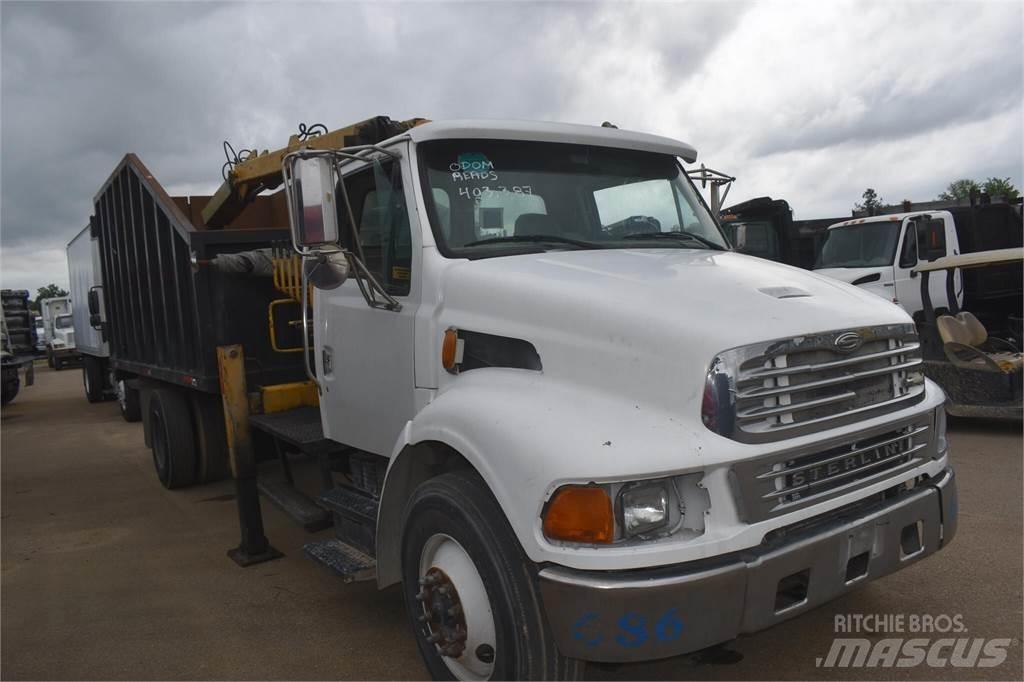 Sterling ACTERRA 起重機卡車