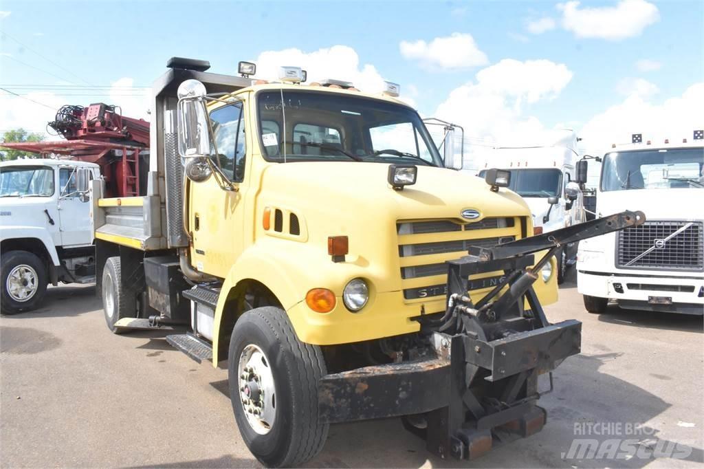 Sterling L7500 傾卸式卡車