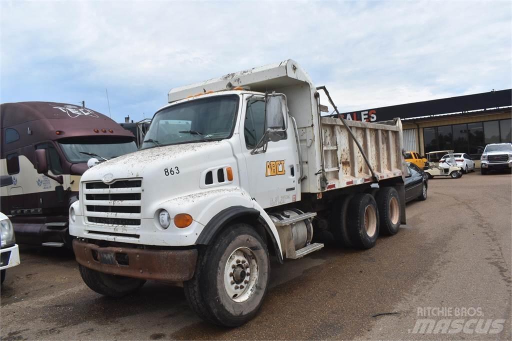 Sterling L7500 傾卸式卡車