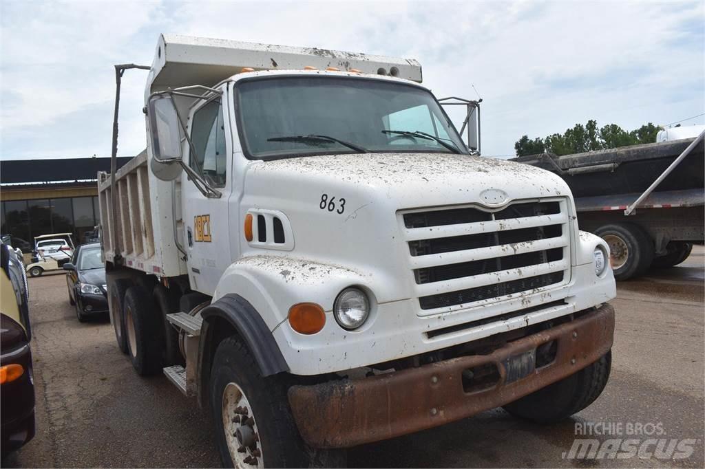 Sterling L7500 傾卸式卡車