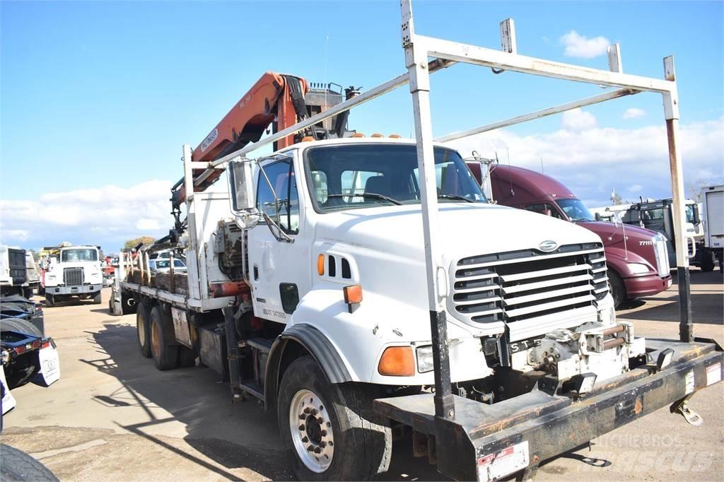 Sterling L8500 起重機卡車