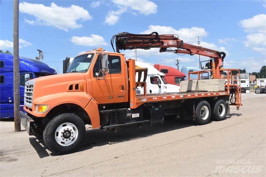 Sterling L9500 起重機卡車