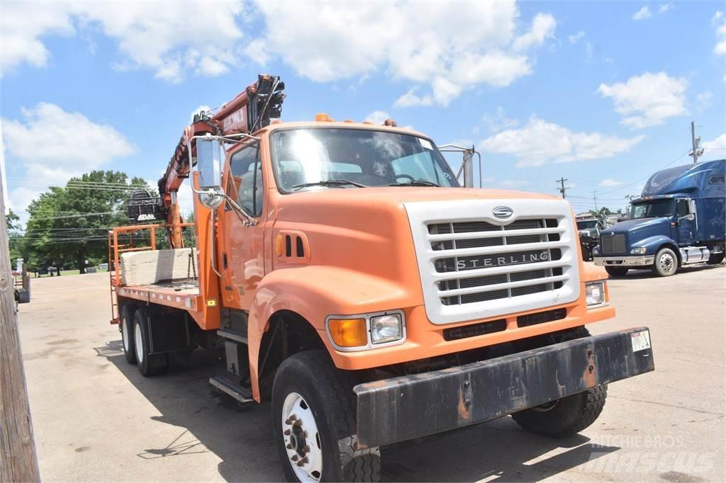 Sterling L9500 起重機卡車