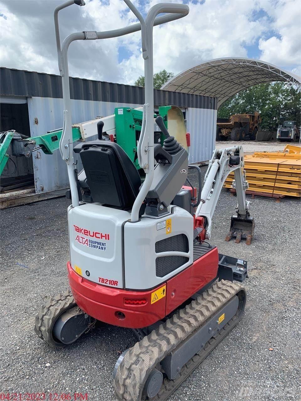 Takeuchi TB210R 小型挖土機/掘鑿機<7t(小型挖掘機)