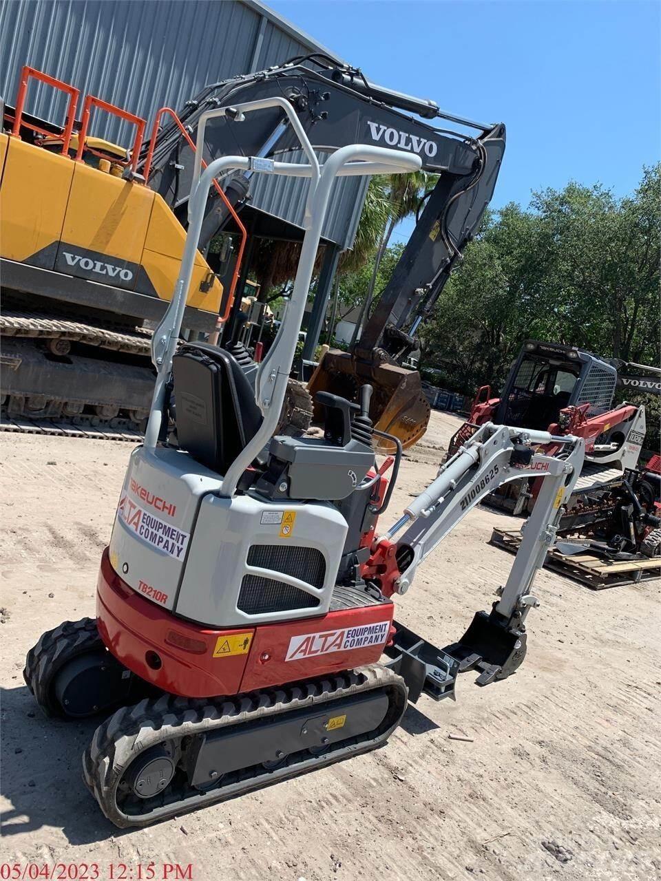 Takeuchi TB210R 小型挖土機/掘鑿機<7t(小型挖掘機)