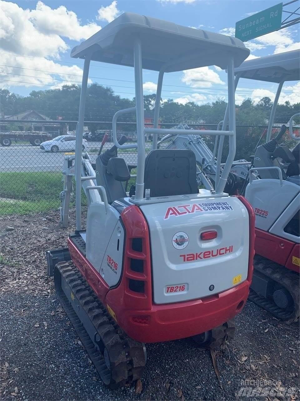 Takeuchi TB216 小型挖土機/掘鑿機<7t(小型挖掘機)