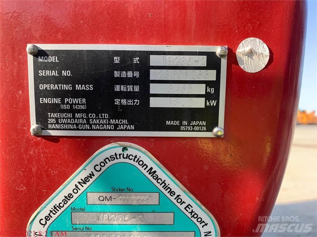 Takeuchi TB235-2 小型挖土機/掘鑿機<7t(小型挖掘機)