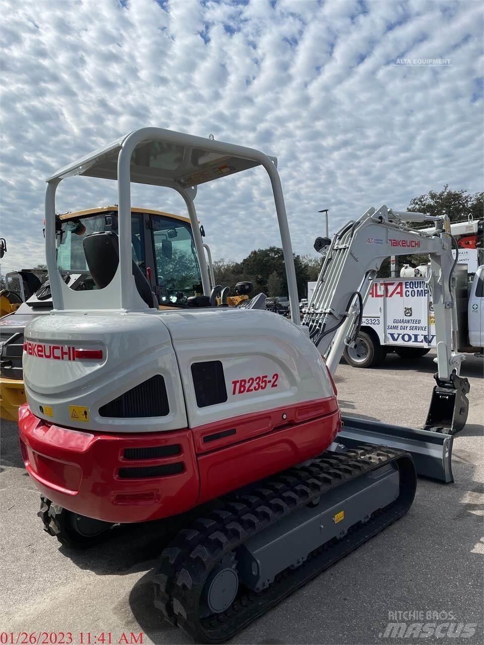 Takeuchi TB235-2 小型挖土機/掘鑿機<7t(小型挖掘機)