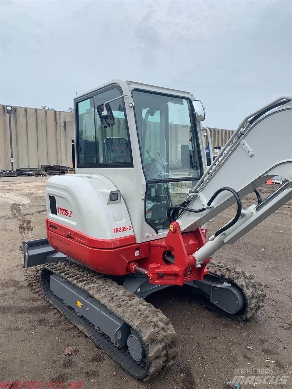 Takeuchi TB235-2 小型挖土機/掘鑿機<7t(小型挖掘機)