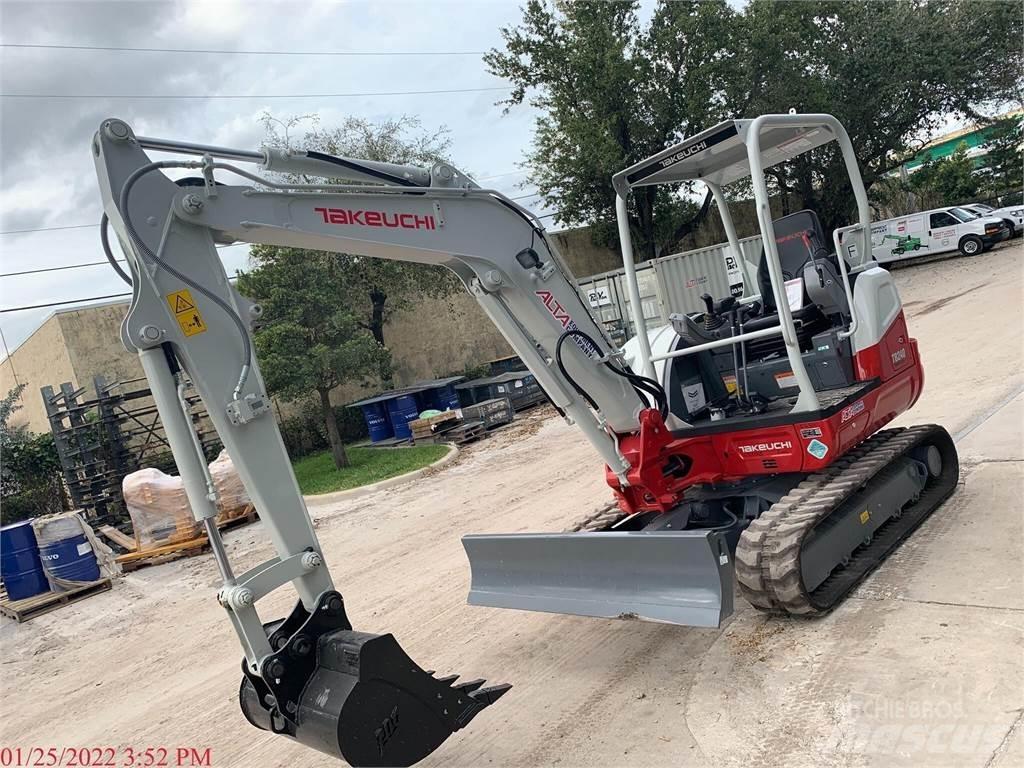 Takeuchi TB240 小型挖土機/掘鑿機<7t(小型挖掘機)