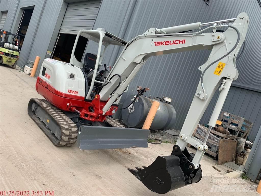 Takeuchi TB240 小型挖土機/掘鑿機<7t(小型挖掘機)