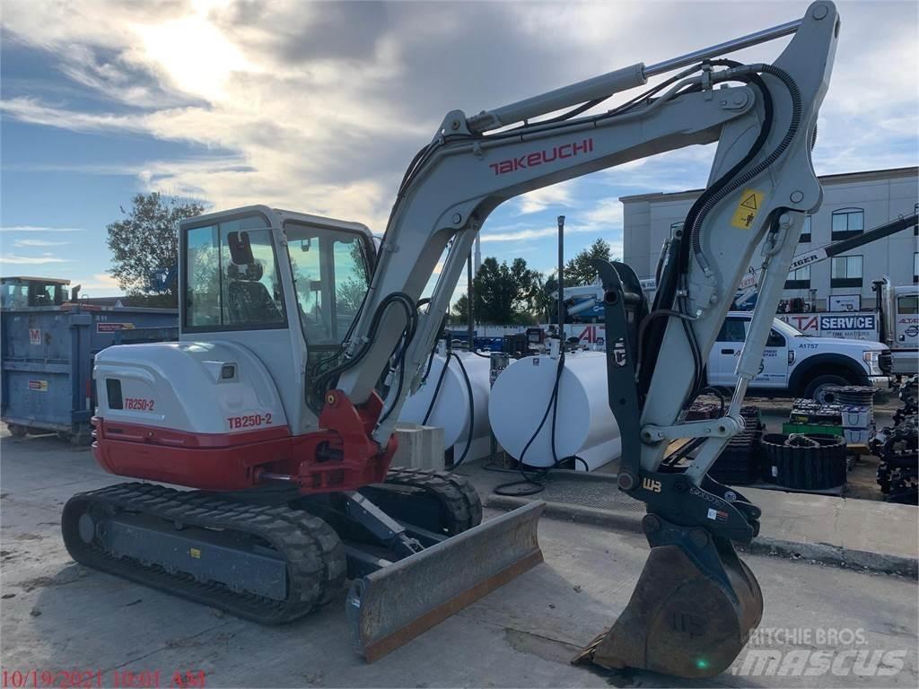 Takeuchi TB250-2 小型挖土機/掘鑿機<7t(小型挖掘機)