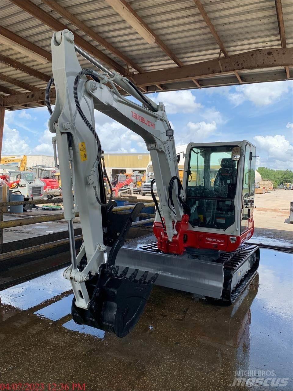 Takeuchi TB250-2 小型挖土機/掘鑿機<7t(小型挖掘機)