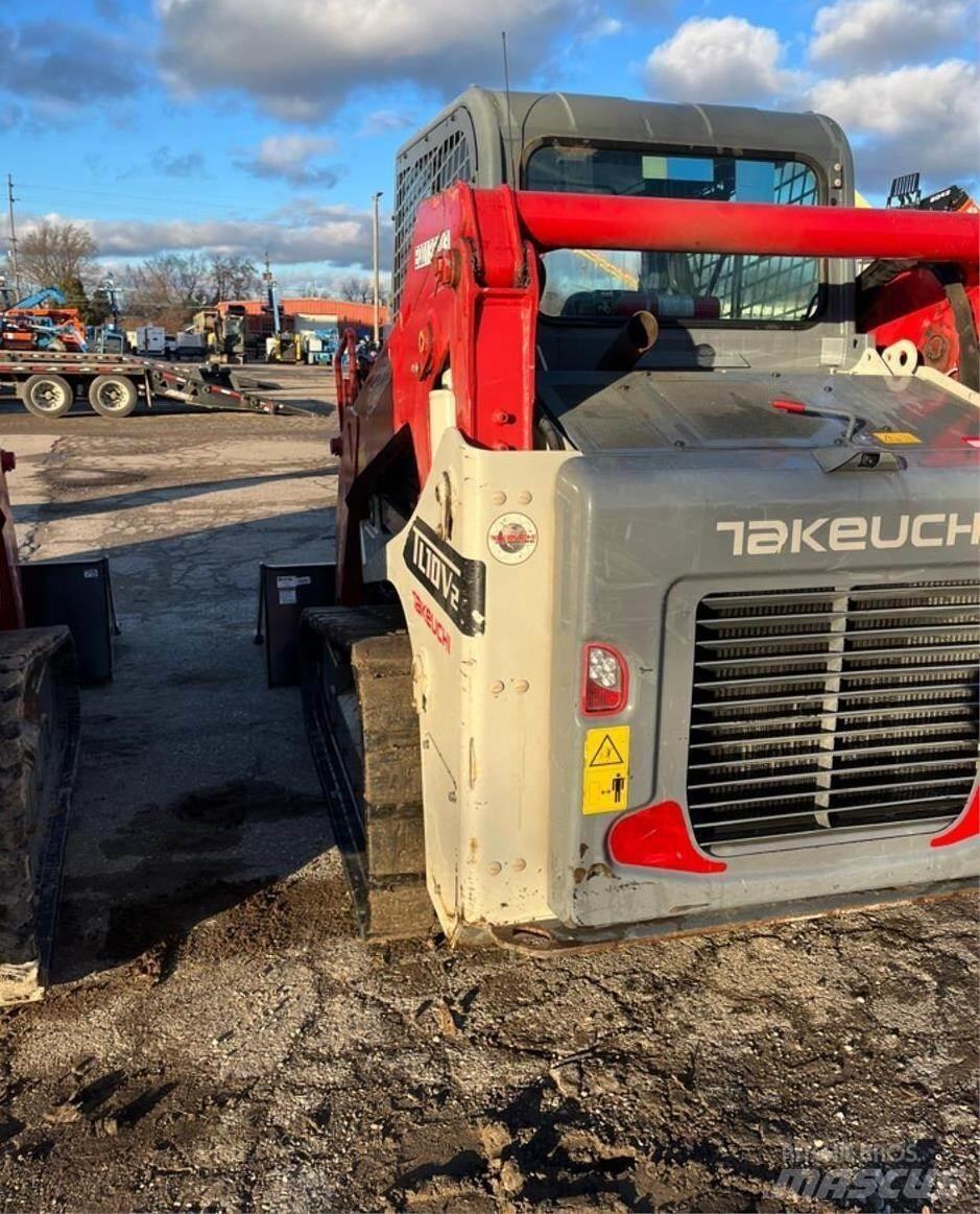 Takeuchi TL10V2 滑移轉向裝載機