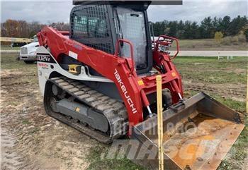 Takeuchi TL12V2 滑移轉向裝載機