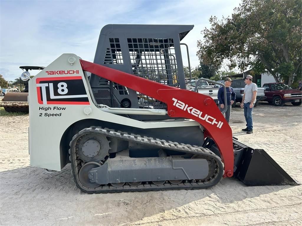 Takeuchi TL8 滑移轉向裝載機