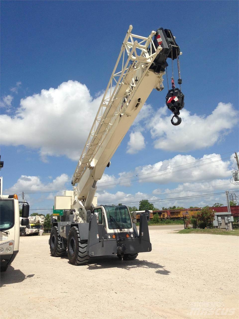 Terex CD225 越野起重機