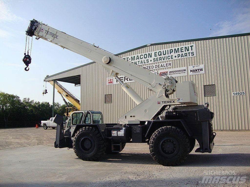 Terex CD225 越野起重機