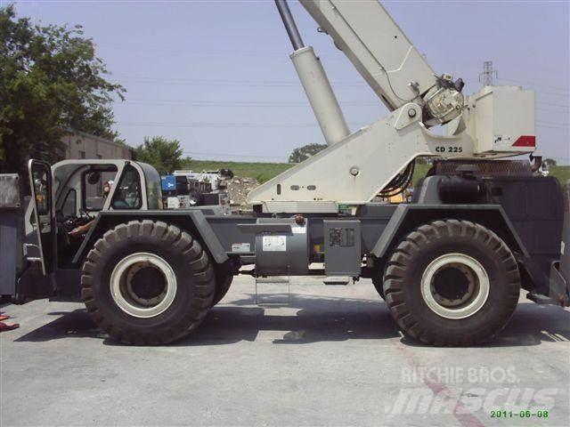 Terex CD225 越野起重機