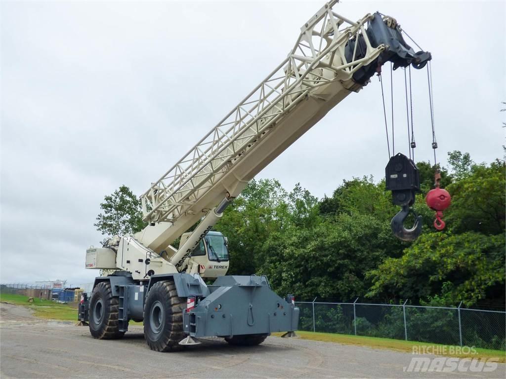 Terex RT130 越野起重機