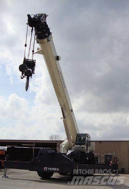 Terex RT130 越野起重機