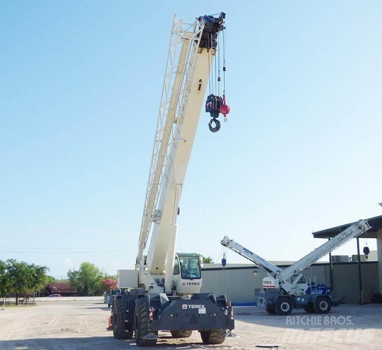 Terex RT555 越野起重機