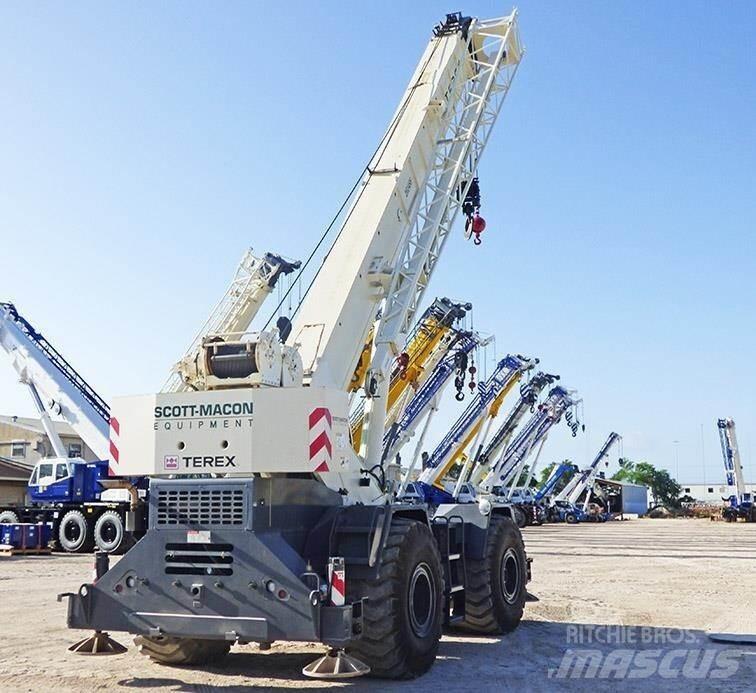 Terex RT555 越野起重機