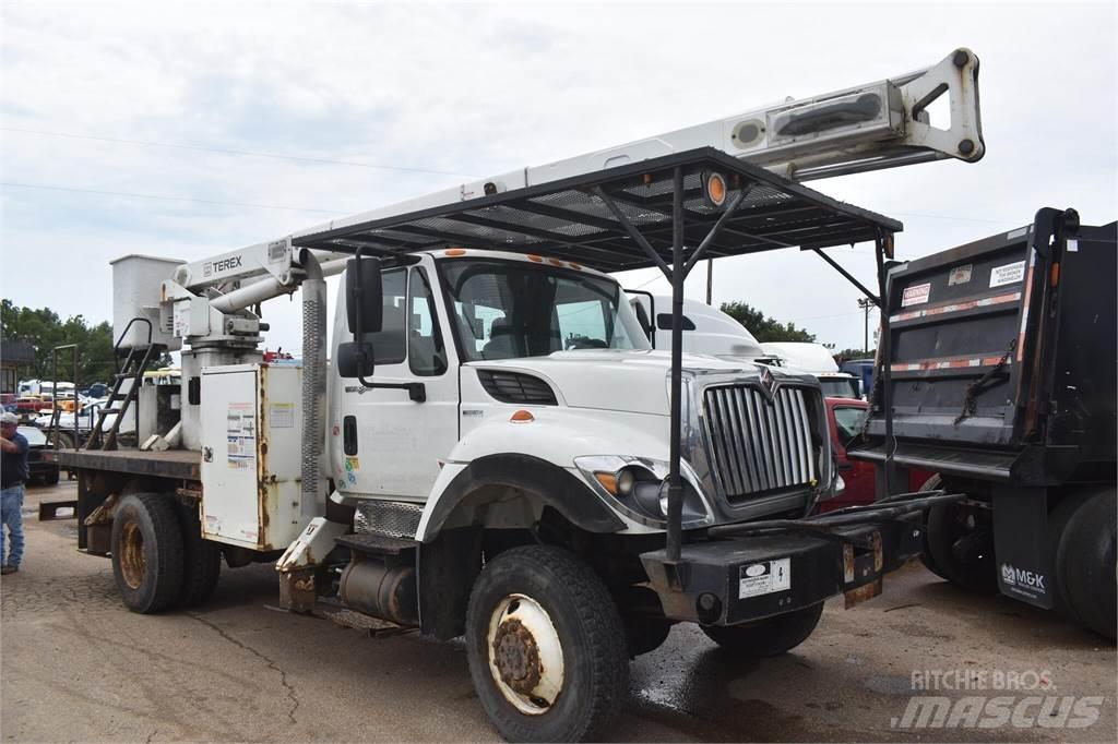 Terex XT PRO 60 卡車裝載高空作業車