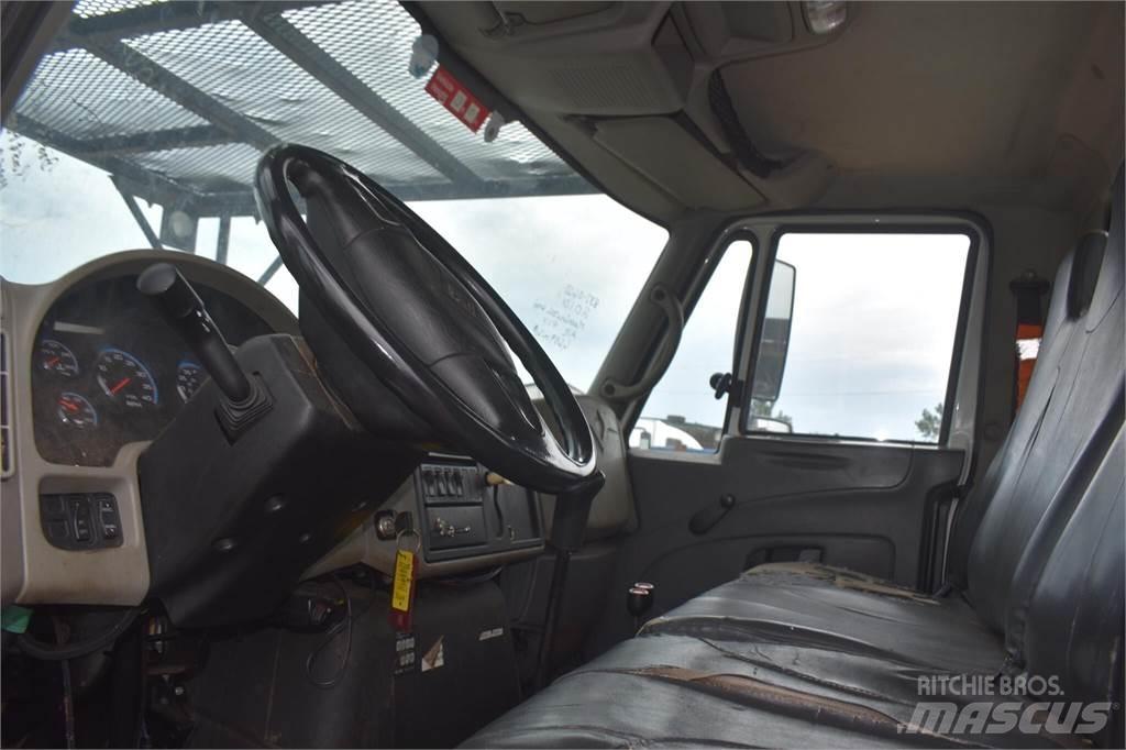 Terex XT PRO 60 卡車裝載高空作業車