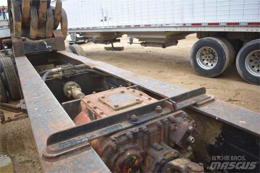 Timberjack 330 林業拖車