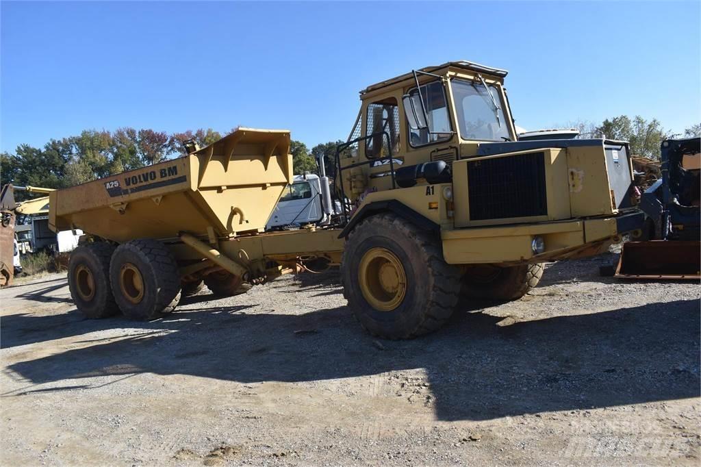 Volvo A25 鉸接式起吊車