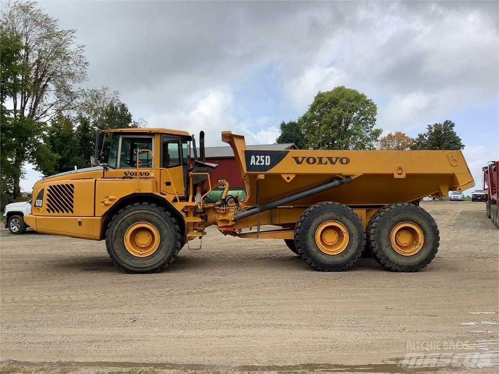 Volvo A25D 鉸接式起吊車