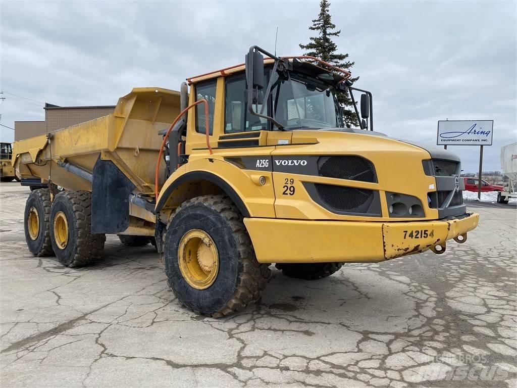 Volvo A25G 鉸接式起吊車