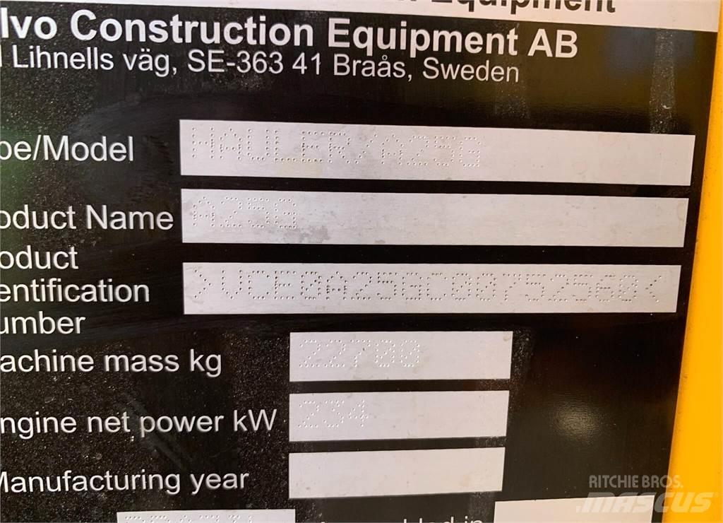 Volvo A25G 鉸接式起吊車