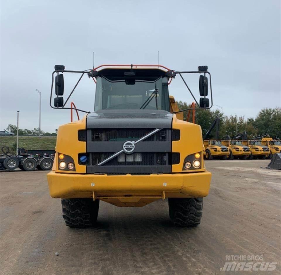 Volvo A25G 鉸接式起吊車