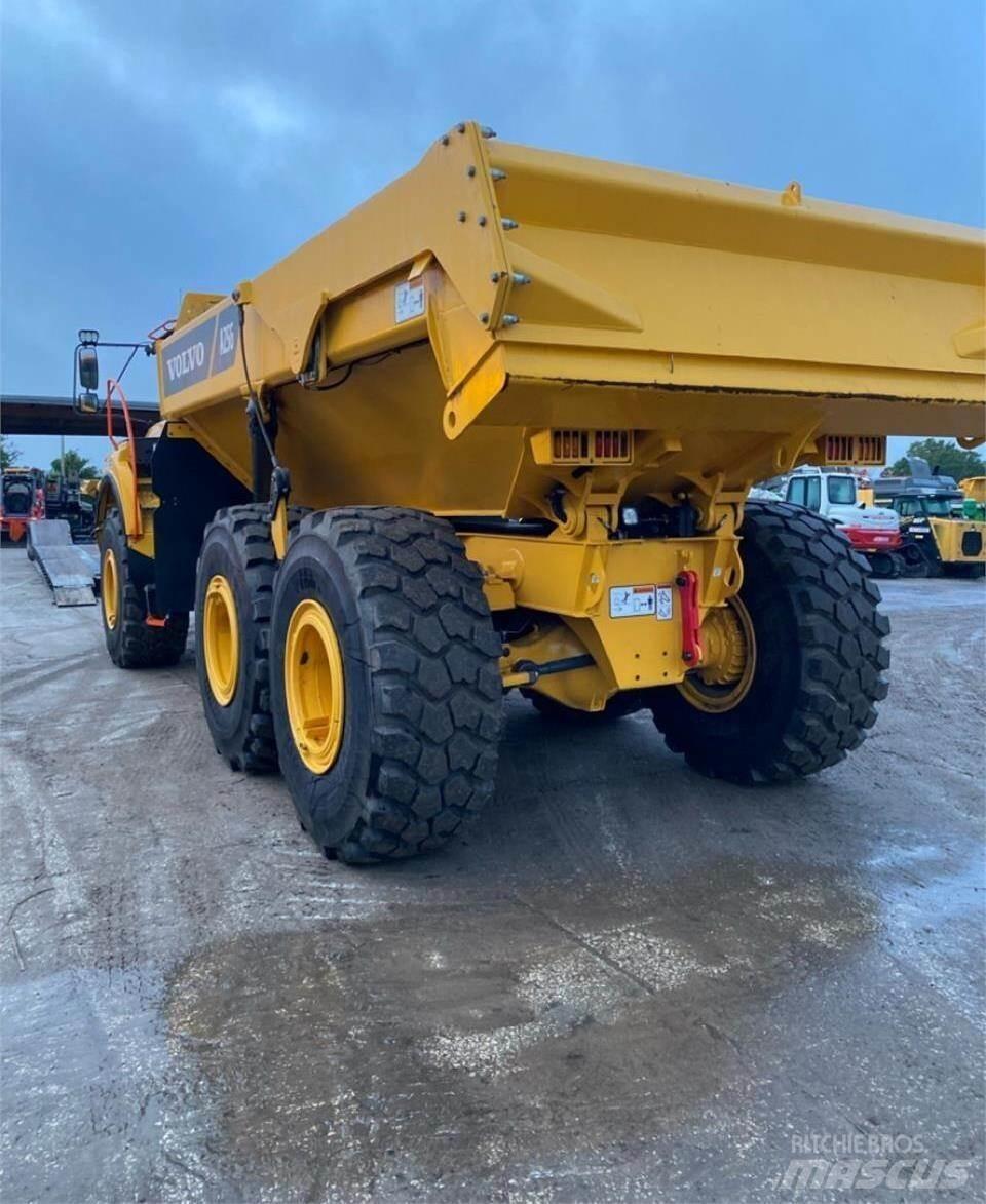 Volvo A25G 鉸接式起吊車